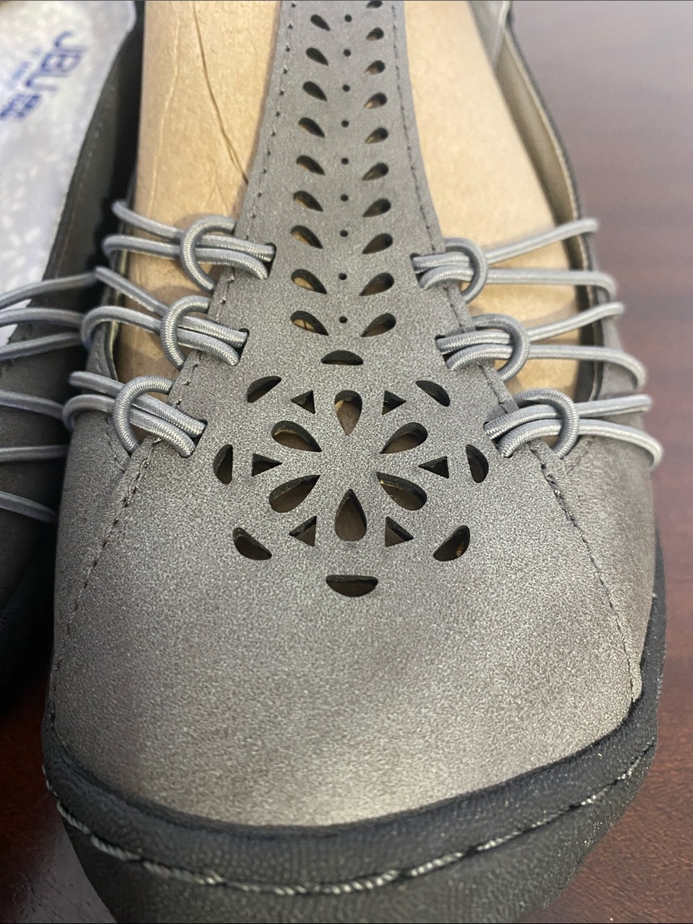 JBU Gray Cutout Mary Jane Comfort Flats 8.5 wide - Picture 4 of 7